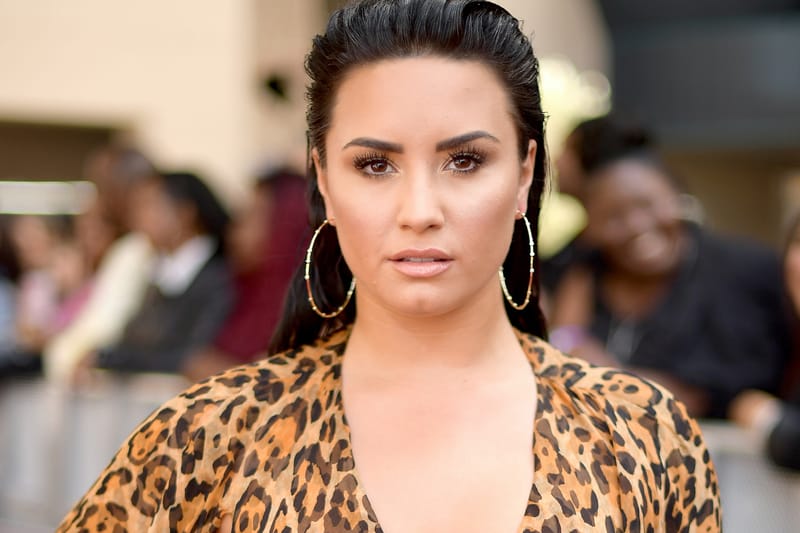 Demi Lovato Calls out Instagram for "Fat Shaming" Ad & Gets an Apology