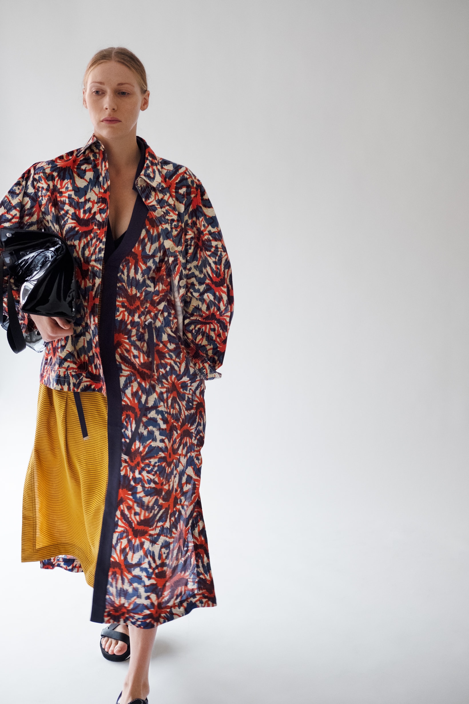 HOPE Pre Fall 2019 Lookbook Floral Kimono Blue Red Yellow