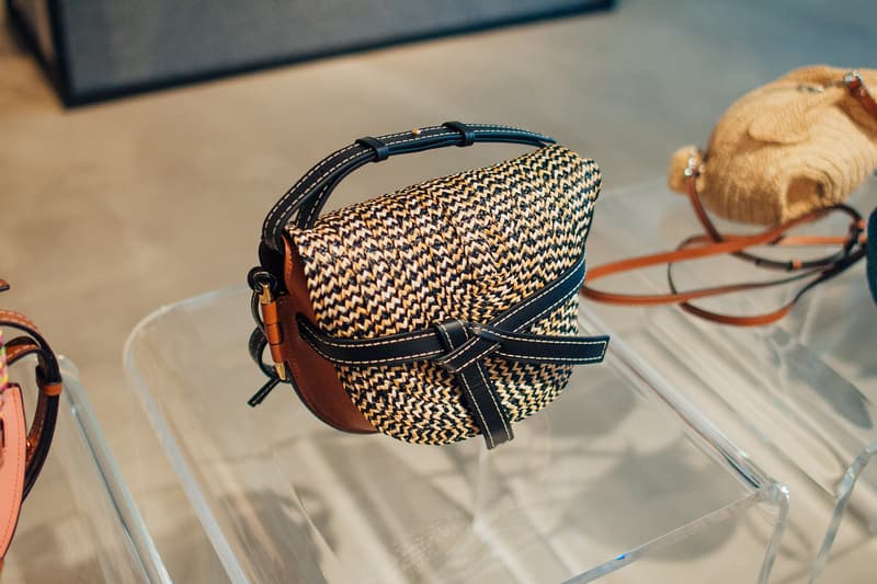 loewe jw anderson closer look ss19 spring summer 2019 puzzle gate hammock handbags