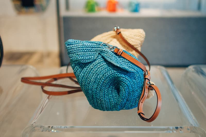 loewe jw anderson closer look ss19 spring summer 2019 puzzle gate hammock handbags