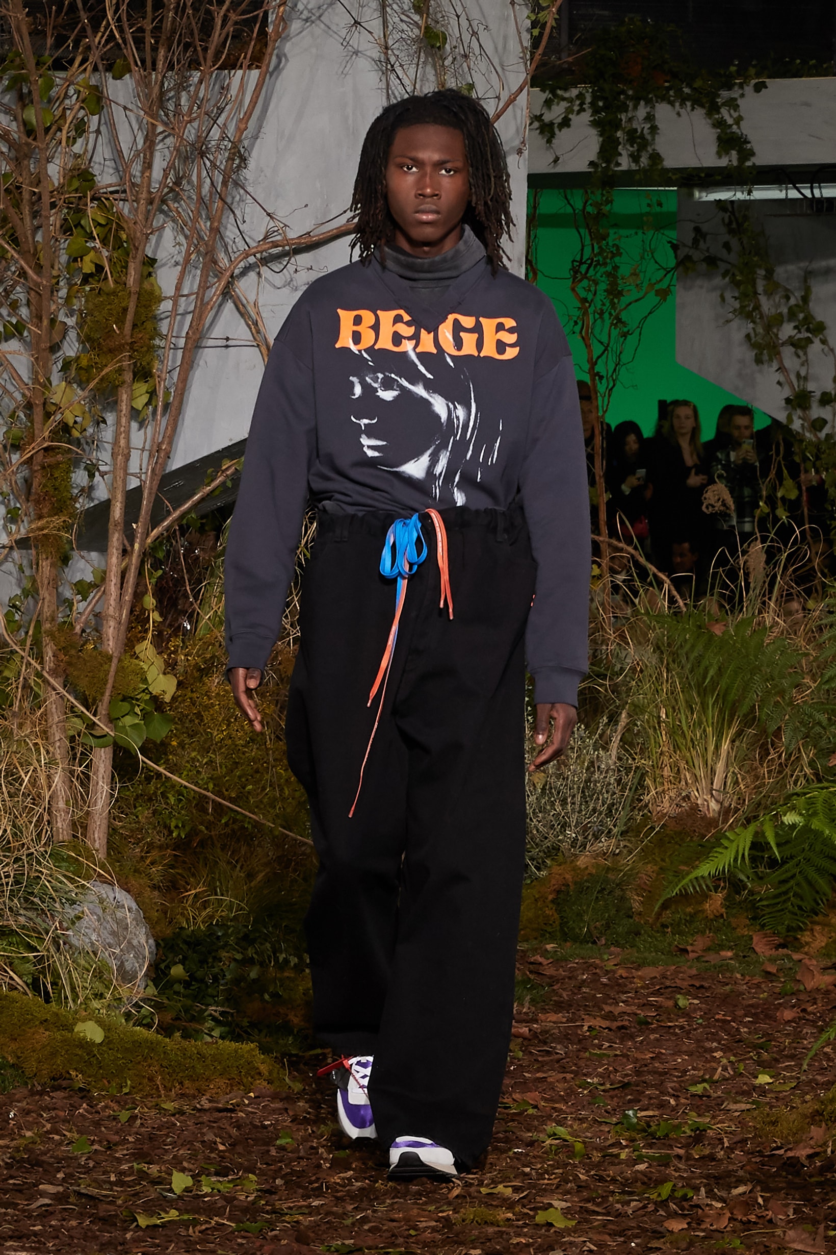 Off-White Virgil Abloh Fall Winter 2019 Paris Fashion Week Show Collection Backstage Sweater Grey Pants Black