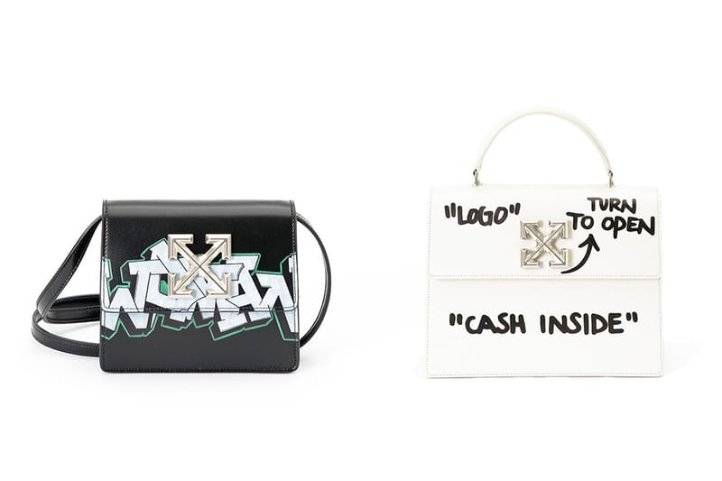 logo turn to open cash inside bag