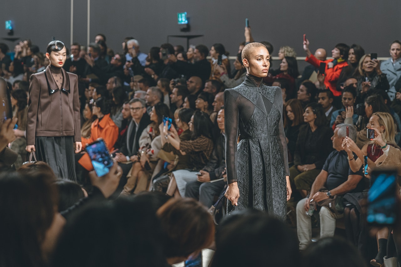 adwoa aboah karl lagerfeld fall winter 2019 fw19 milan fashion week final last runway show finale models dress black