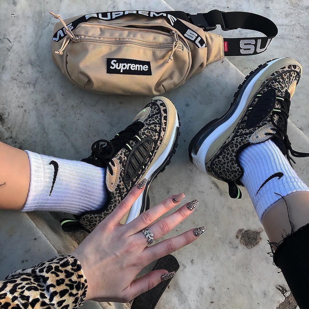 How To Wear Leopard Print: Nike, Supreme and more Nude Look Outfit Inspiration Styling Sneaker Fashion Ideas Streetwear Look