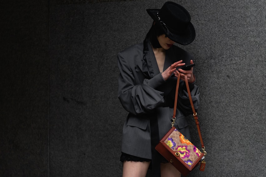 New York Fashion Week Fall Winter 2019 Street Style Snaps Blazer Black Coach Bag Brown