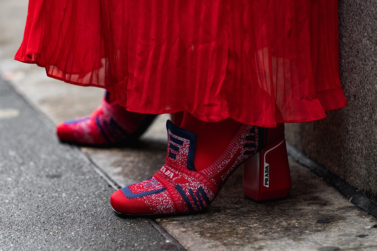 new york fashion week nyfw fall winter 2019 fw19 street style bloggers influencers prada red heels