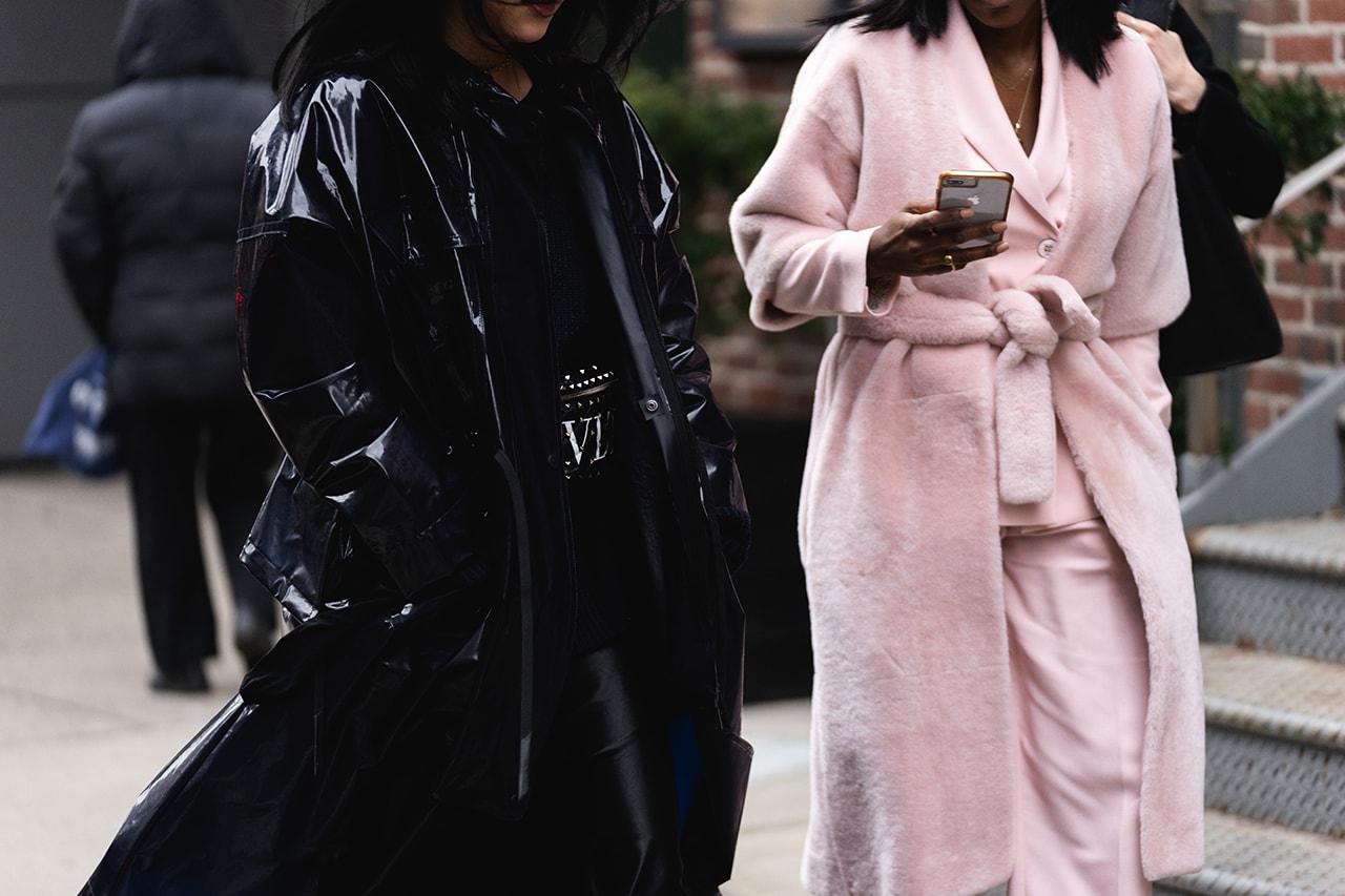 new york fashion week nyfw fall winter 2019 fw19 street style bloggers influencers valentino pink fur coat
