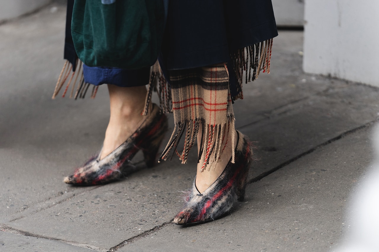 new york fashion week nyfw fall winter 2019 fw19 street style bloggers influencers celine phoebe philo plaid fuzzy high heels pumps
