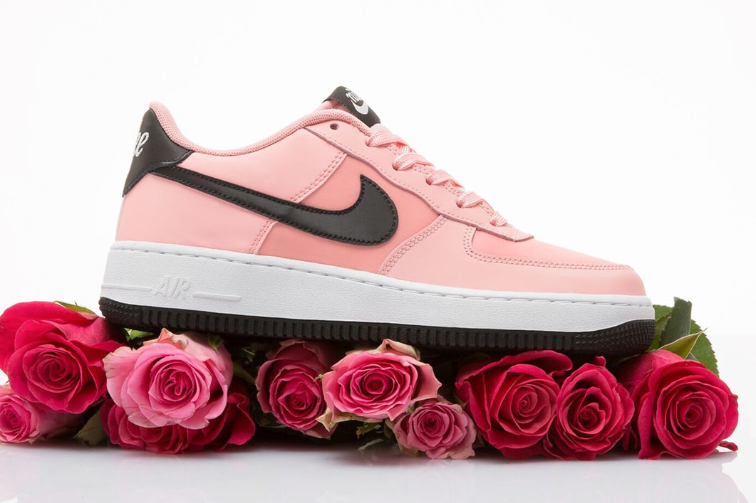 Nike Air Force 1 Valentine's Day Bleached Coral Pink Heart