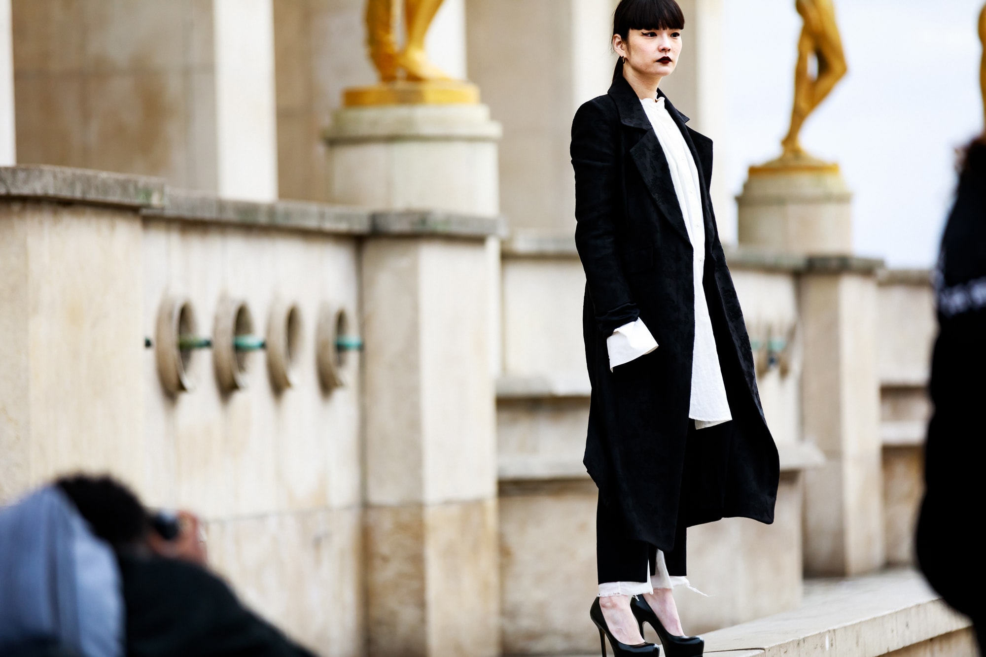 Paris Fashion Week Street Style Fall Winter 2019 Blazer Heels Black Shirt White