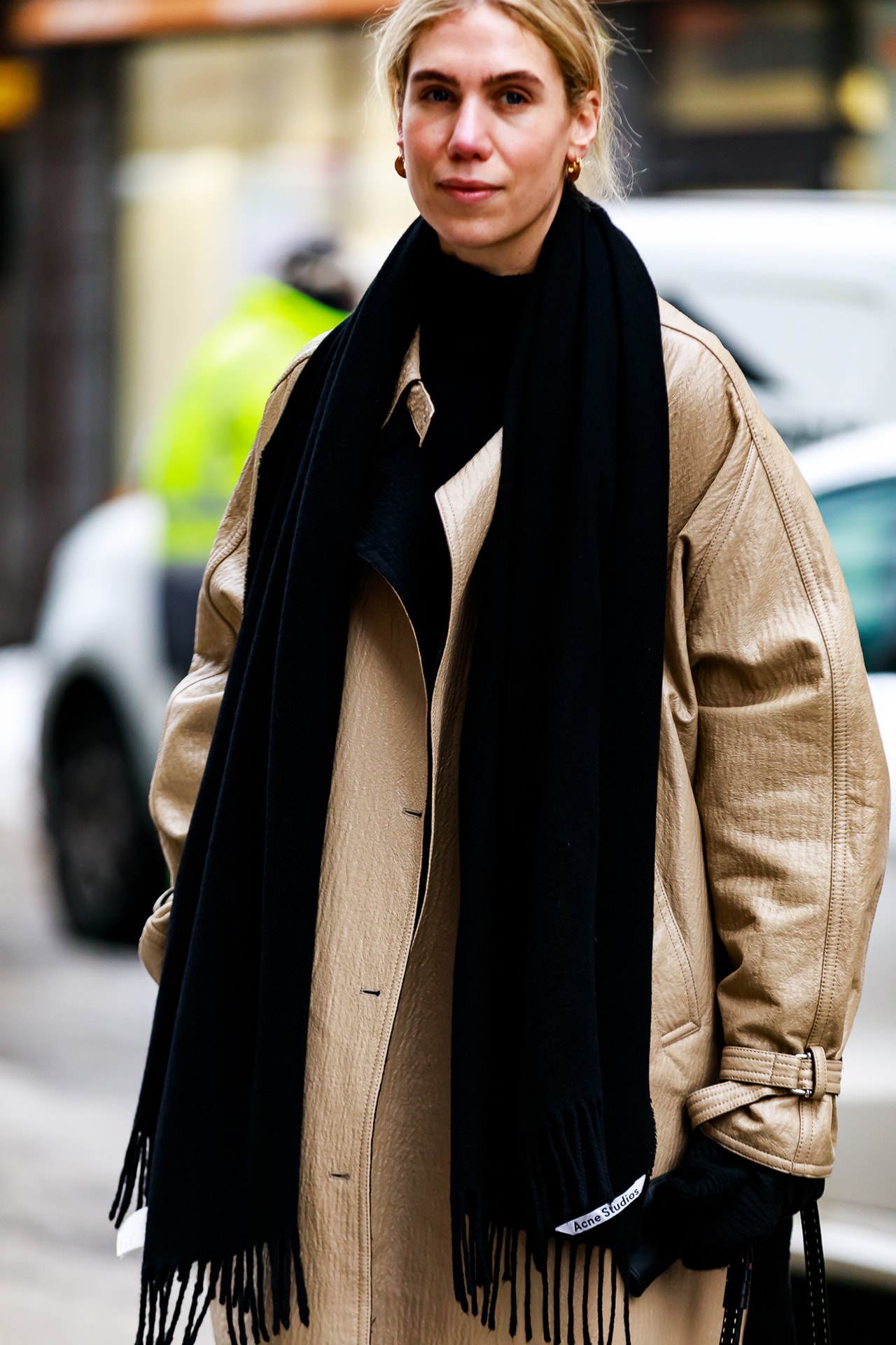 stockholm fashion week street style blogger influencer acne studios scarf