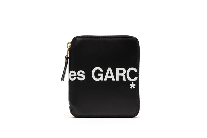 COMME des GARÇONS Red and Black Logo Wallets White Big Print Coin Pouch