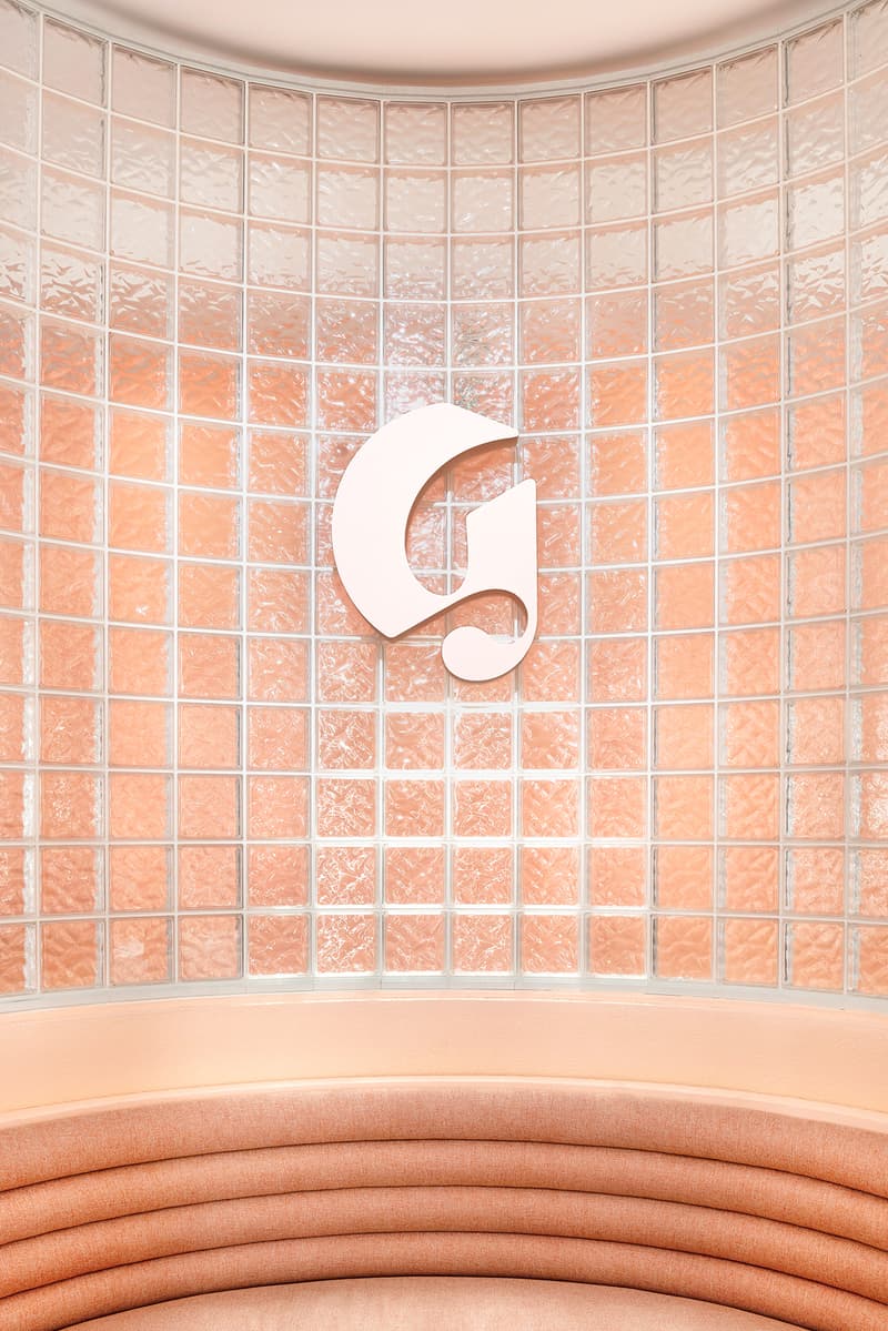 Glossier Miami Pop-Up Store 2019 Interior Emily Weiss Makeup Skincare Fragrance Beauty Cosmetics Pink Millennial Pastel Art Deco Design Mural Jacquie Comrie