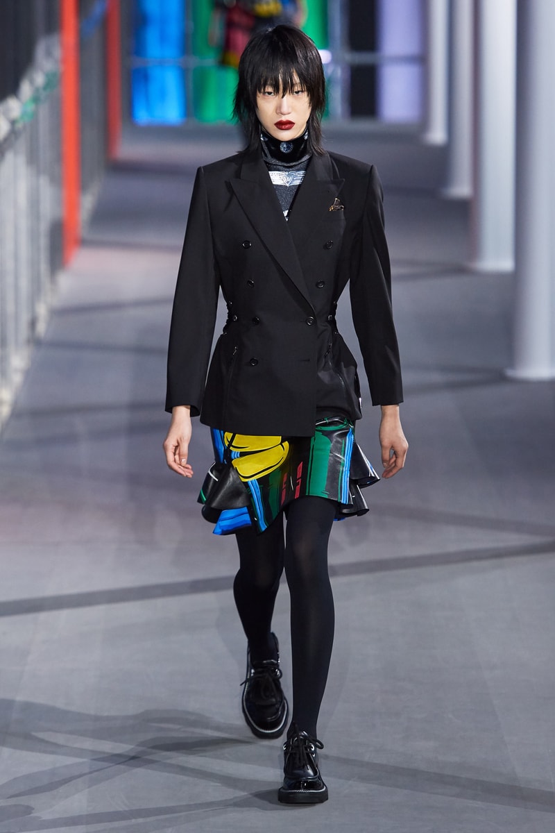 Louis Vuitton Paris Fashion Week FW19 Collection Fall Winter 2019 Ready to Wear Louvre Museum PFW Nicolas Ghesquiere