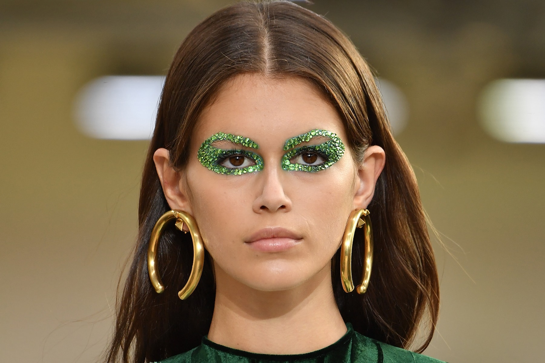 Best Green Makeup for St. Patrick's Day 2019 Eyeliner Lipstick Hair Dye Mascara Fenty Beauty Givency Milk Makeup 