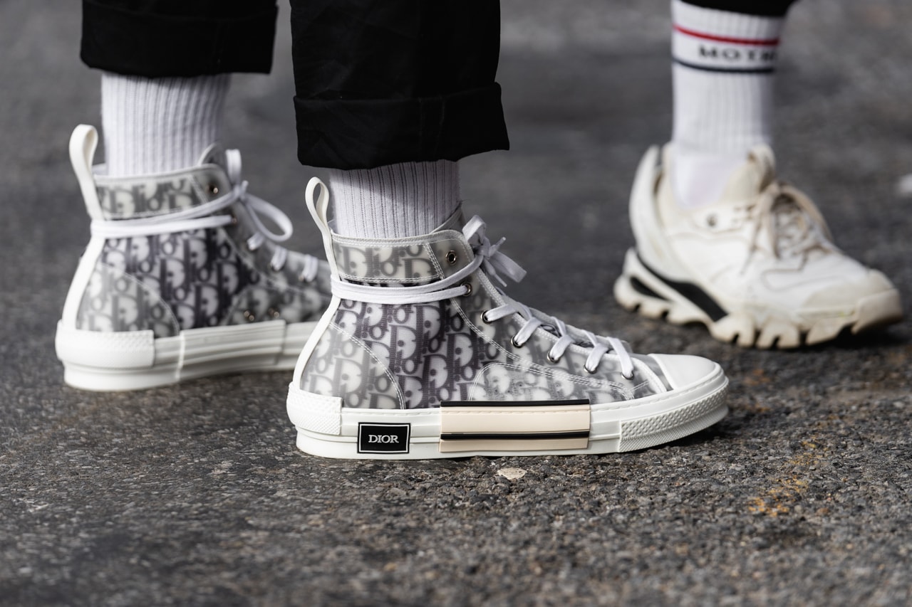 Fashion week New York paris London Milan popular sneakers street style 2019 Nike dior come des garçons prada 