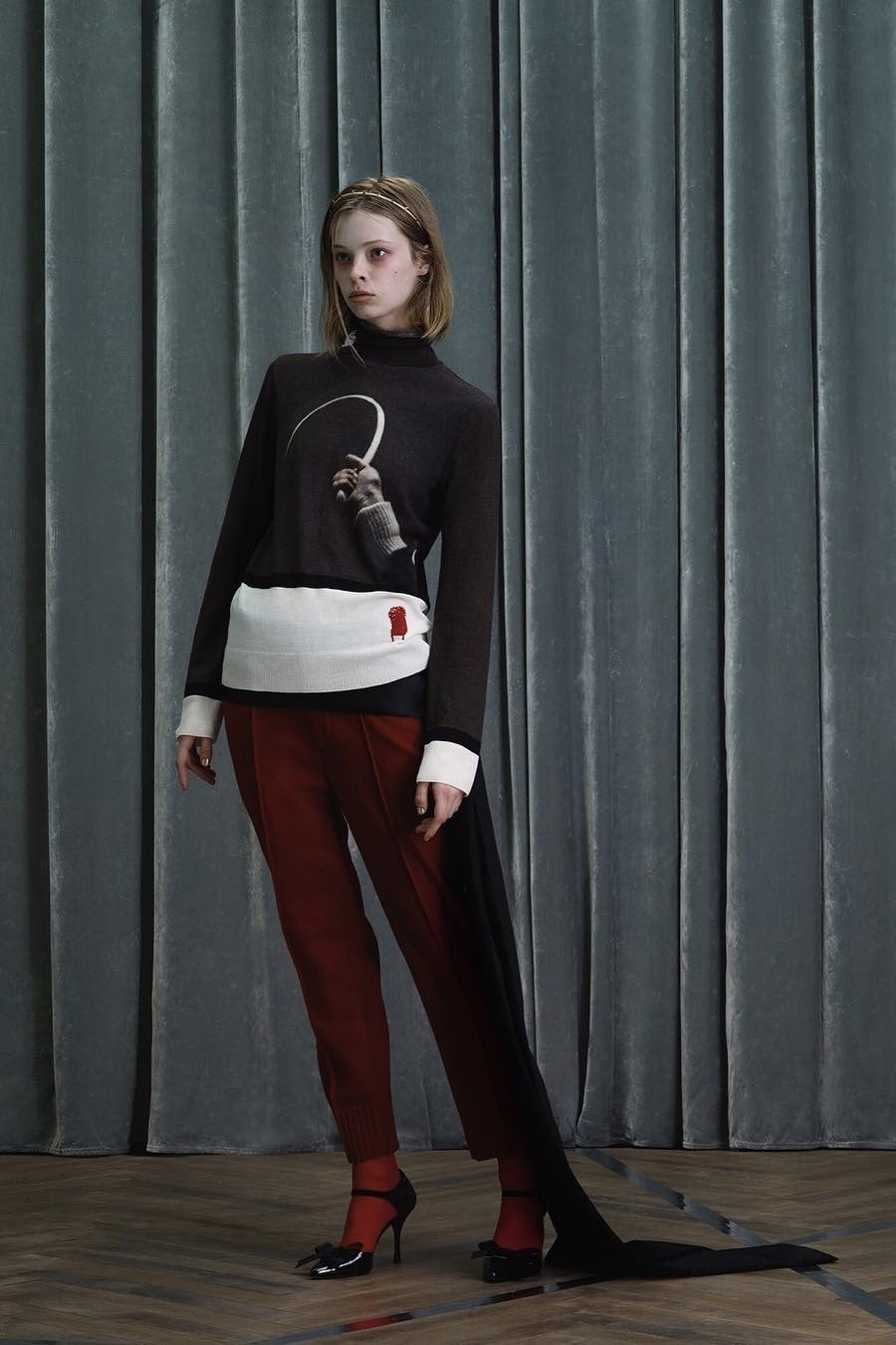 UNDERCOVER Fall Winter 2019 Collection Sweater White Black Pants Red