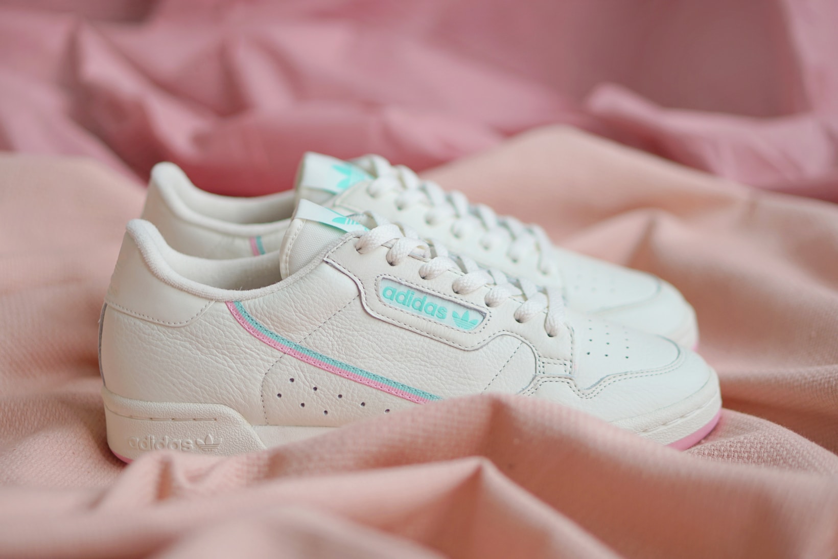 adidas Originals Continental 80 Off White True Pink
