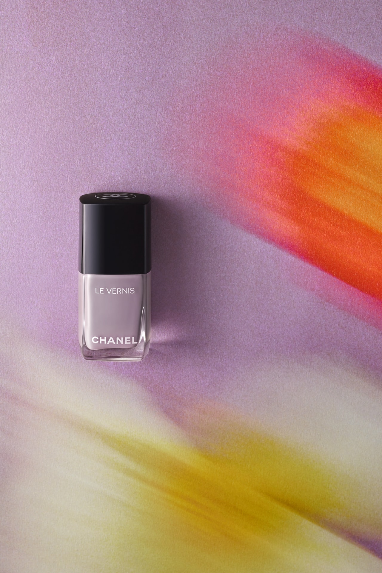 Chanel Beauty Cruise 2019 Makeup nail polish lilac purple pastel Logo CC