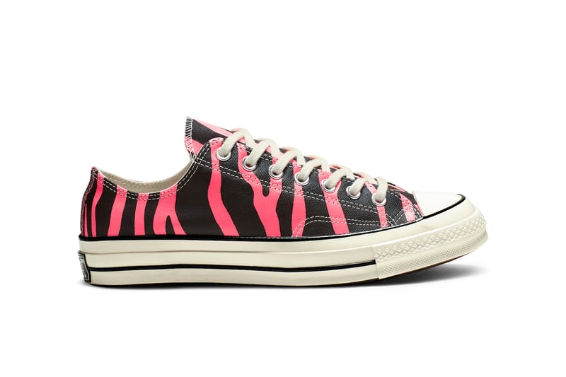 converse zebra pink