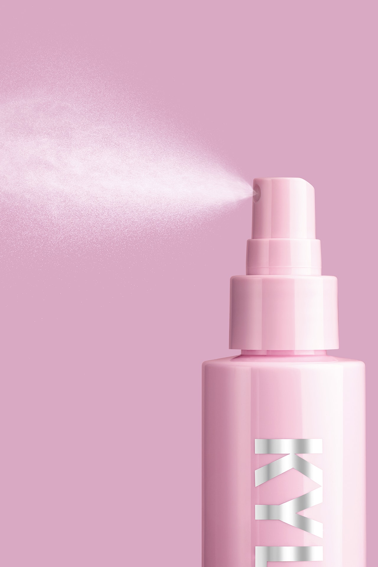 kylie jenner cosmetics mattifying setting spray pink bottle silver packaging makeup beauty