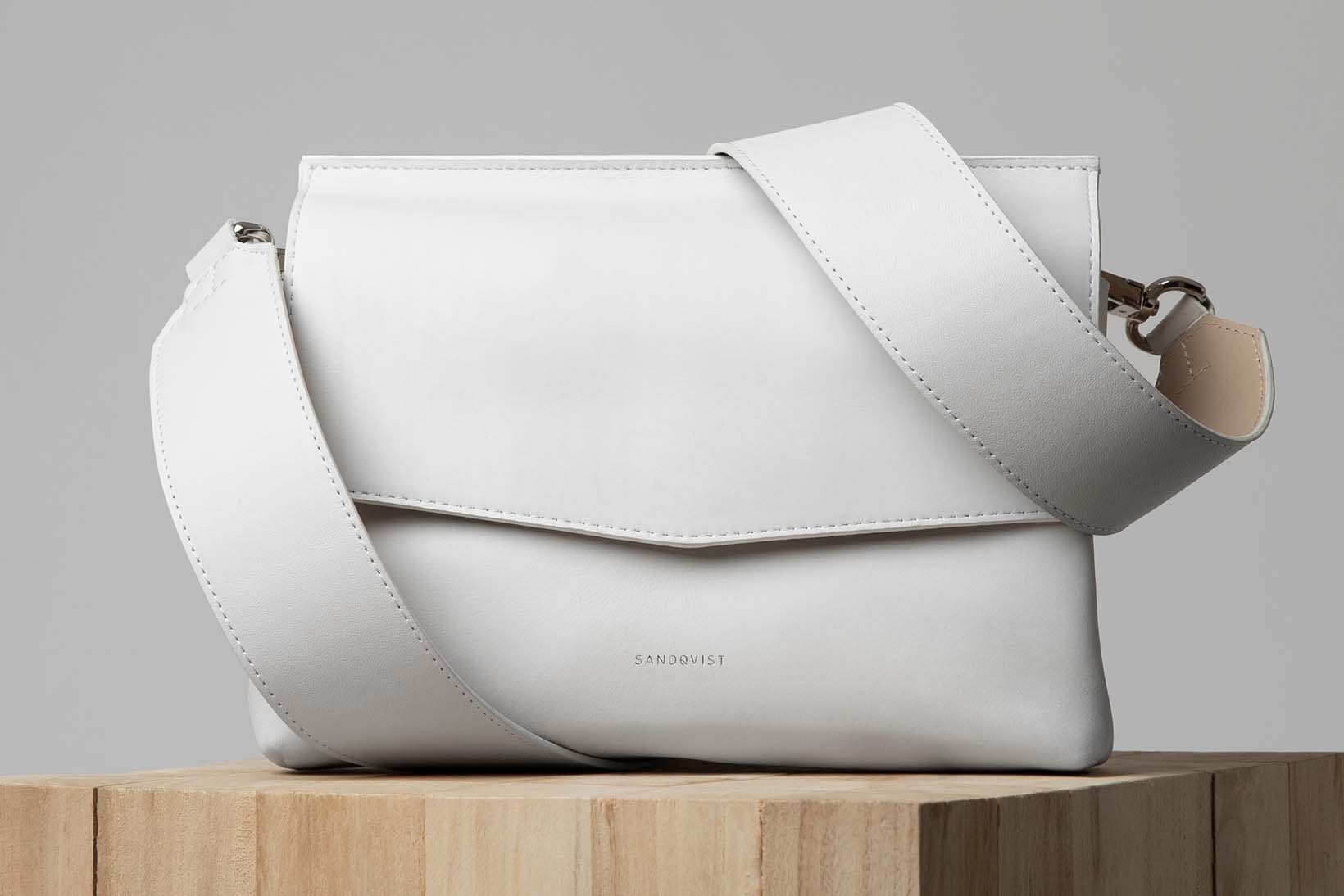 Sandqvist Bright Monochrome White Leather Belt Bag Handbag Weekender 