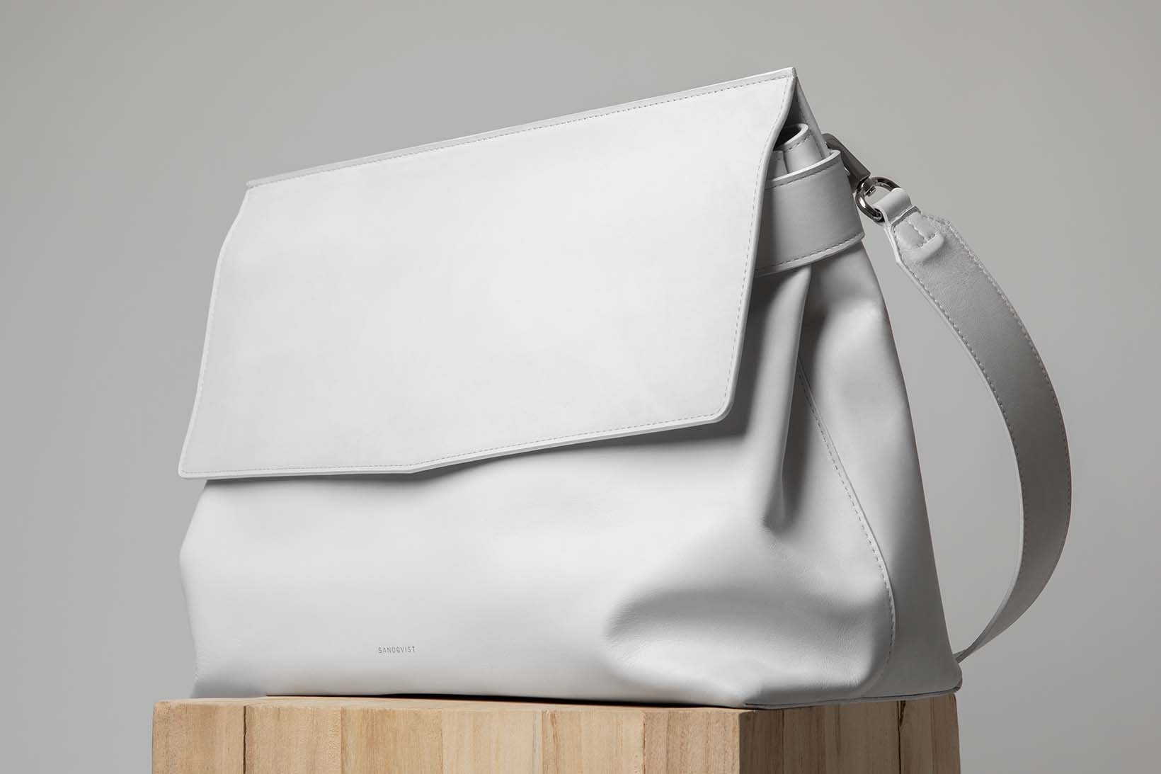 Sandqvist Bright Monochrome White Leather Belt Bag Handbag Weekender 