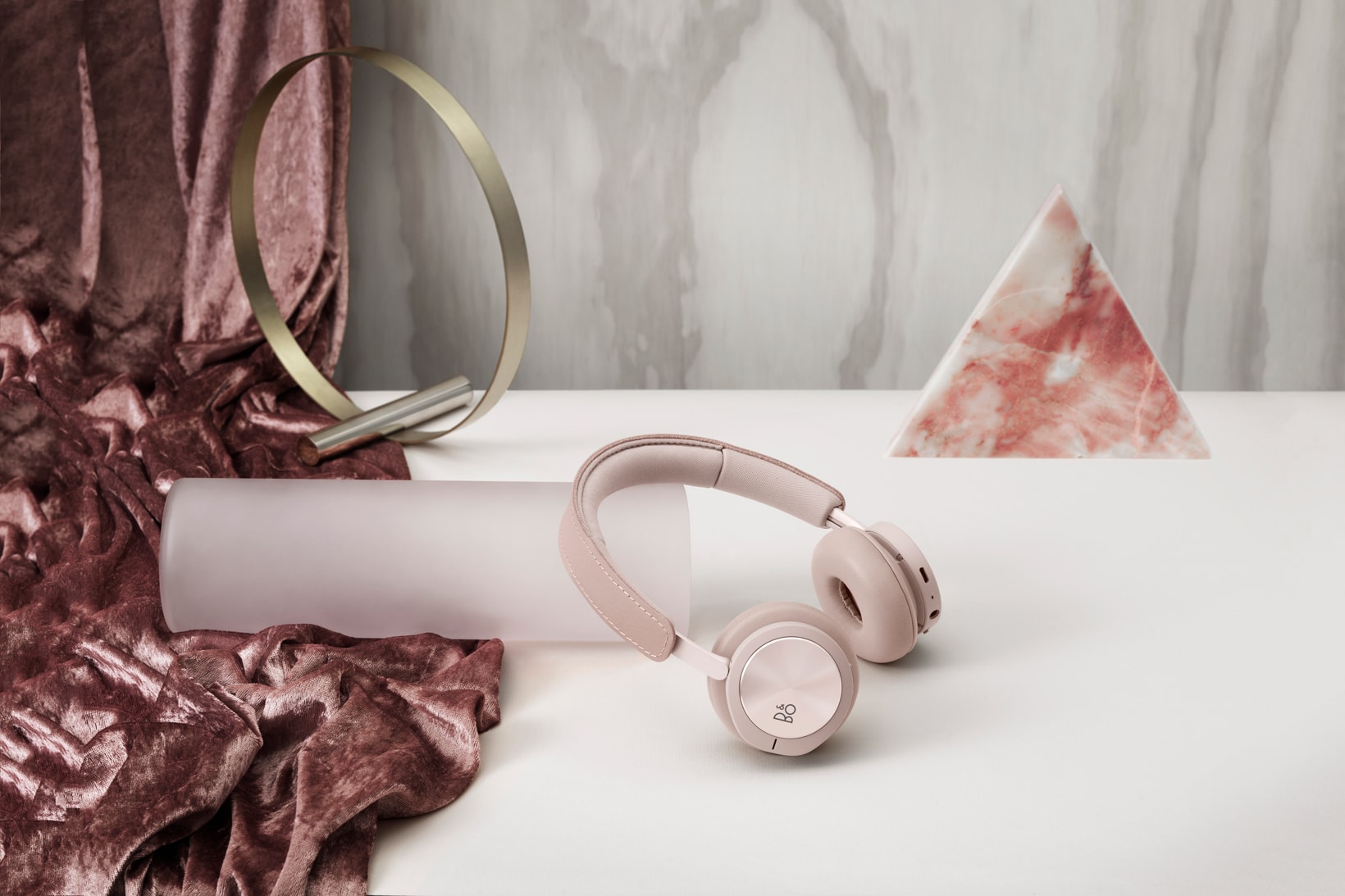Bang & Olufsen Beoplay H8i Headphones Pink