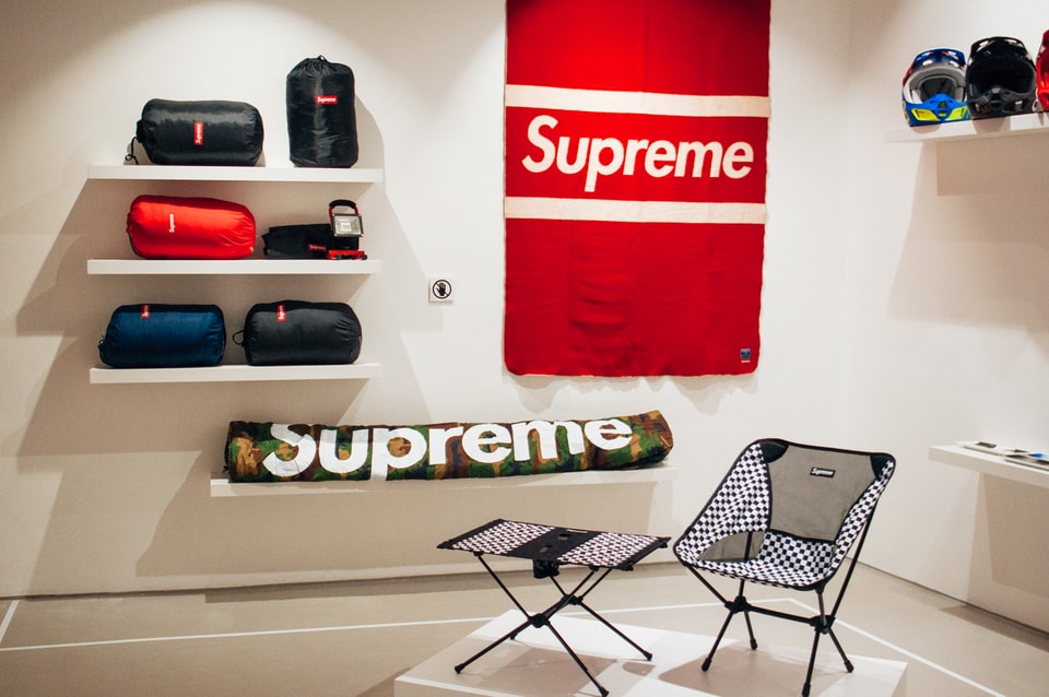 Paint the Town Red: The Supreme Vault: 1998–2018 Is Coming to Hong Kong, Online Auctions