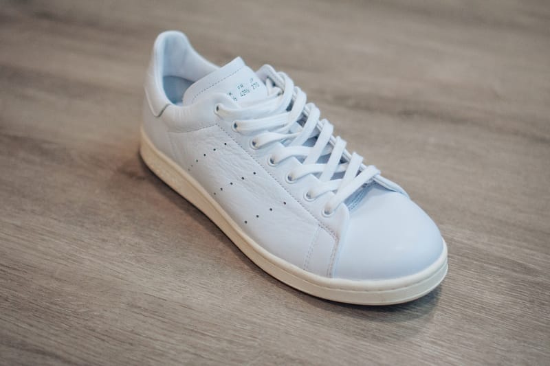 adidas originals supercourt trainers in white x home of classics edition