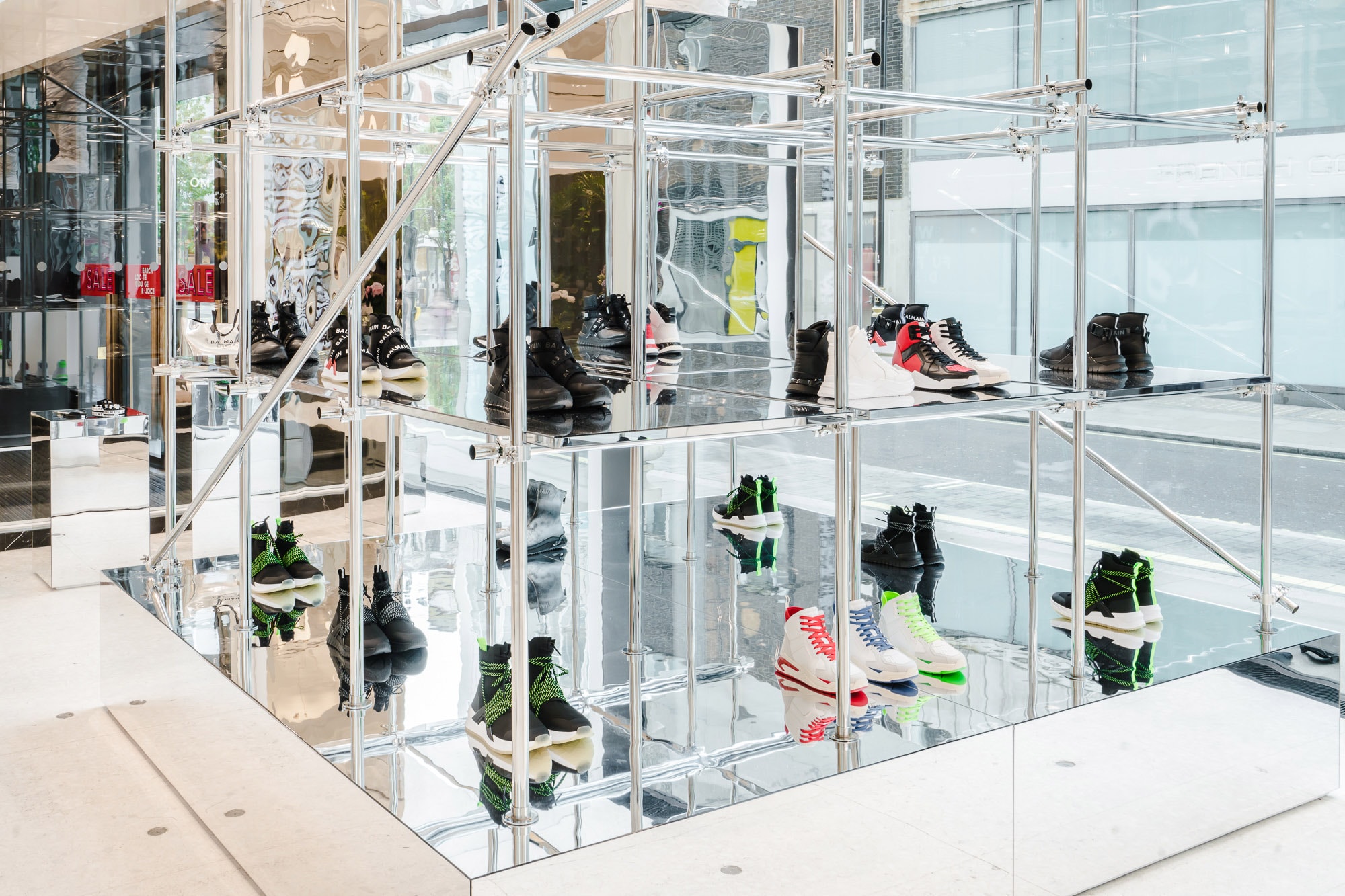 Opstå Korea tvivl Balmain x Selfridges Sneaker Customization Space | Hypebae