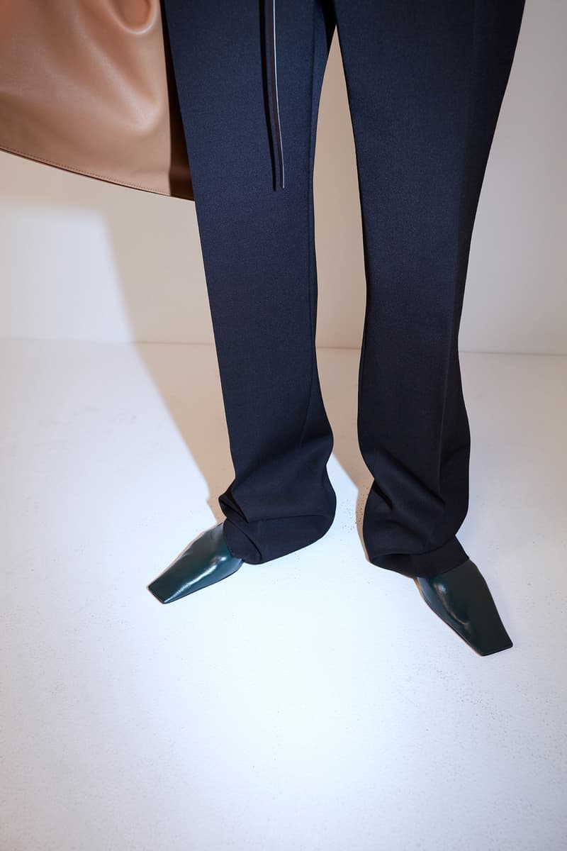 bottega veneta pre spring 2020 lookbook daniel lee leather bag footwear