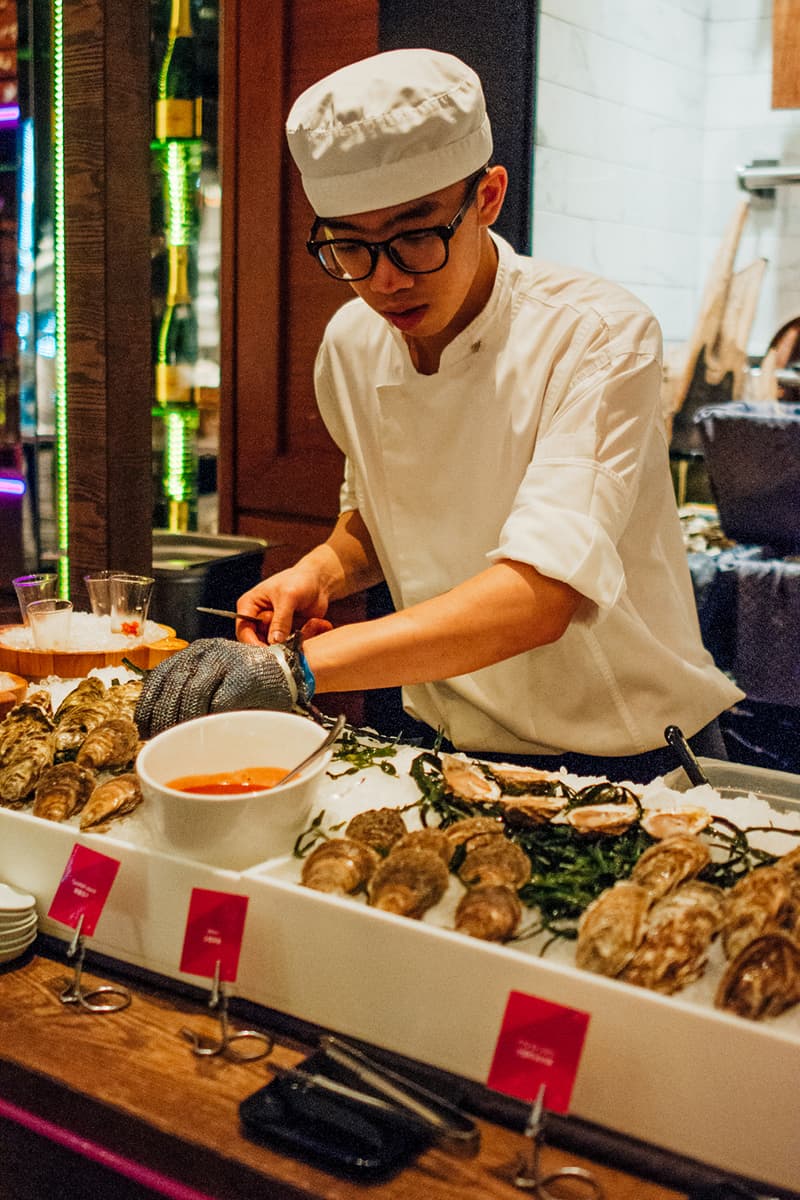 game of thrones drag queen brunch buffet w hotel hong kong all you can eat sansa stark daenerys targaryen arya cersei lannister food dessert seafood lgbtq pride month dj weekend party