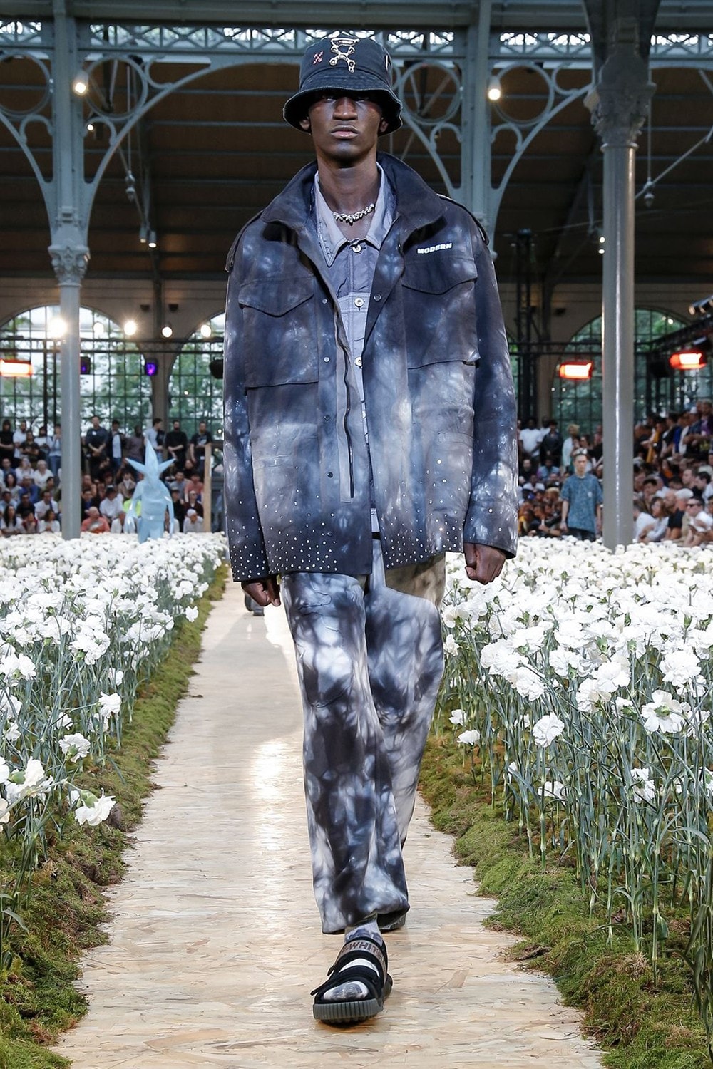 Off-White Virgil Abloh Spring Summer 2020 Paris Fashion Week Show Collection Backstage Jacket Pants Tie Dye Blue Grey