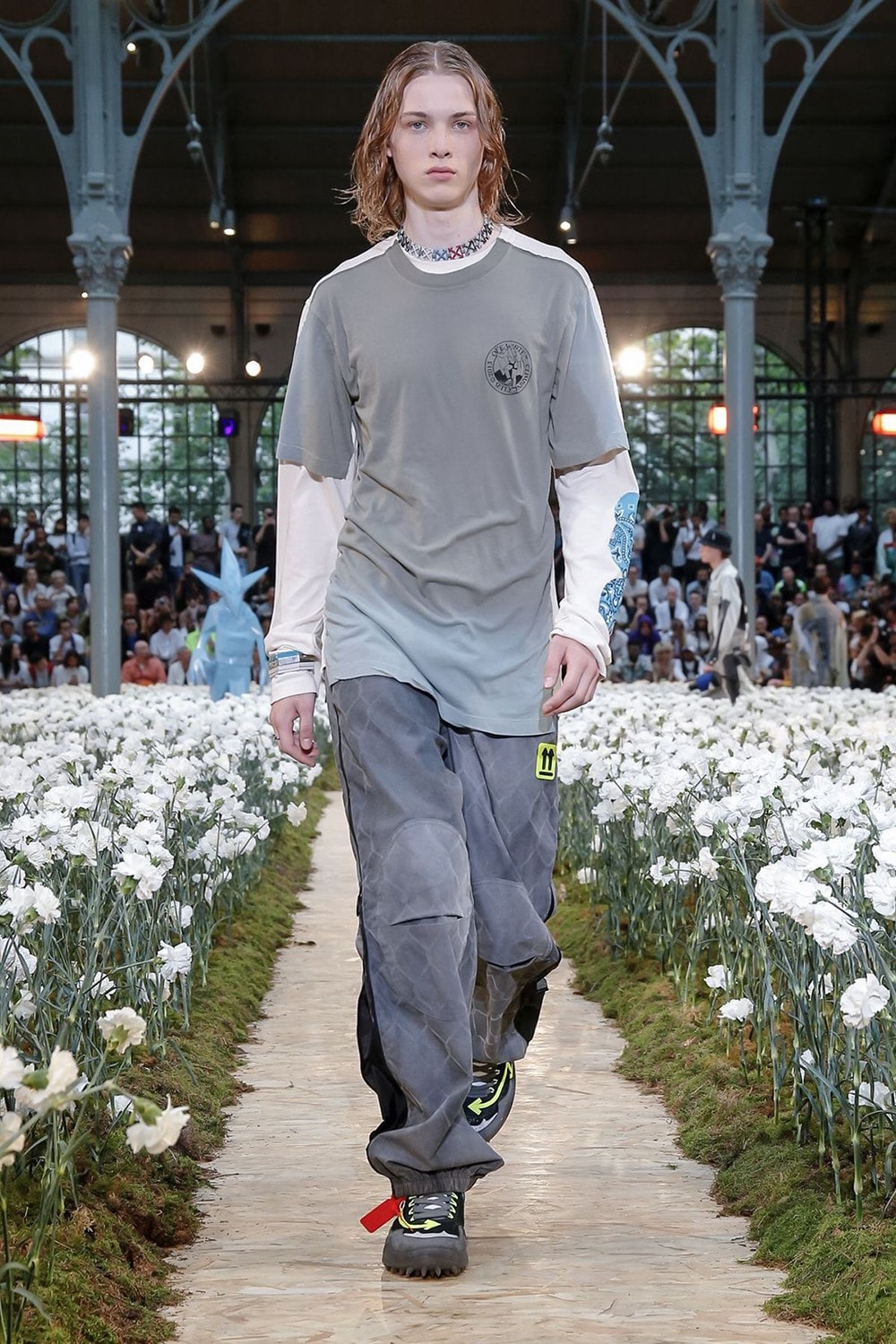 Off-White Virgil Abloh Spring Summer 2020 Paris Fashion Week Show Collection Backstage T Shirt Pants Grey White