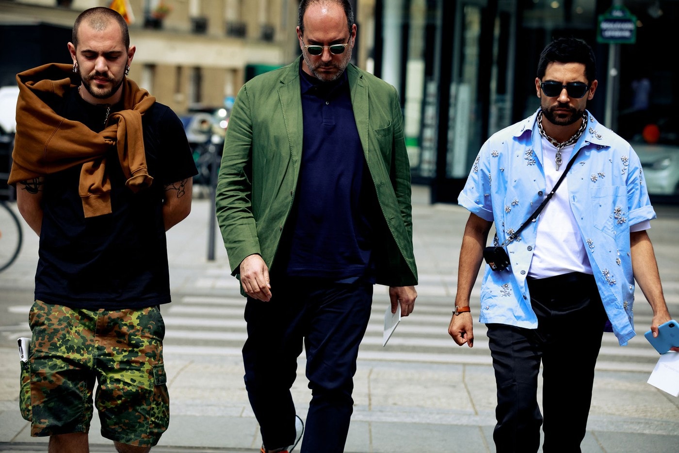 Paris Fashion Week Men's Spring Summer 2020 Street Style Shirts Black Blue Hoodie Brown Jacket Green