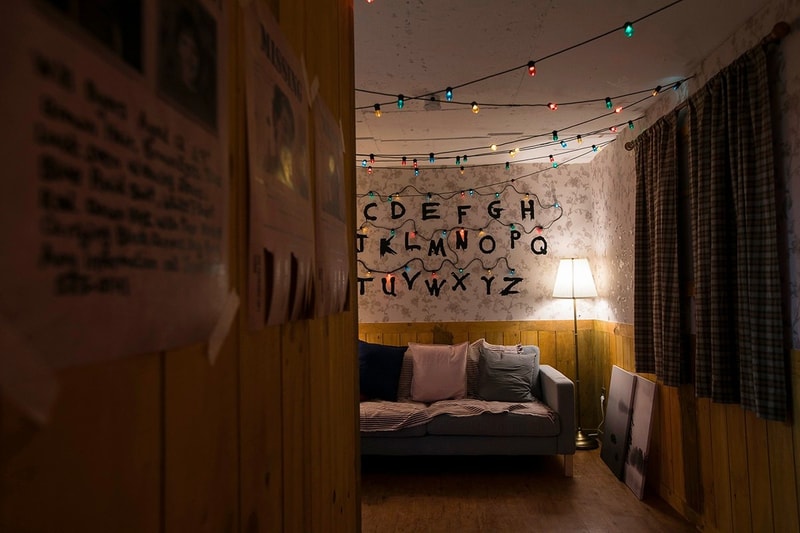 Stranger Things Seoul Pop Up Bedroom White Yellow Blue