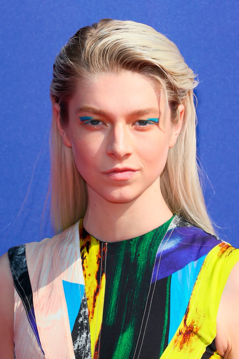 Euphoria Jules Hunter Schafer Eyeliner Blue Dress Yellow Teal