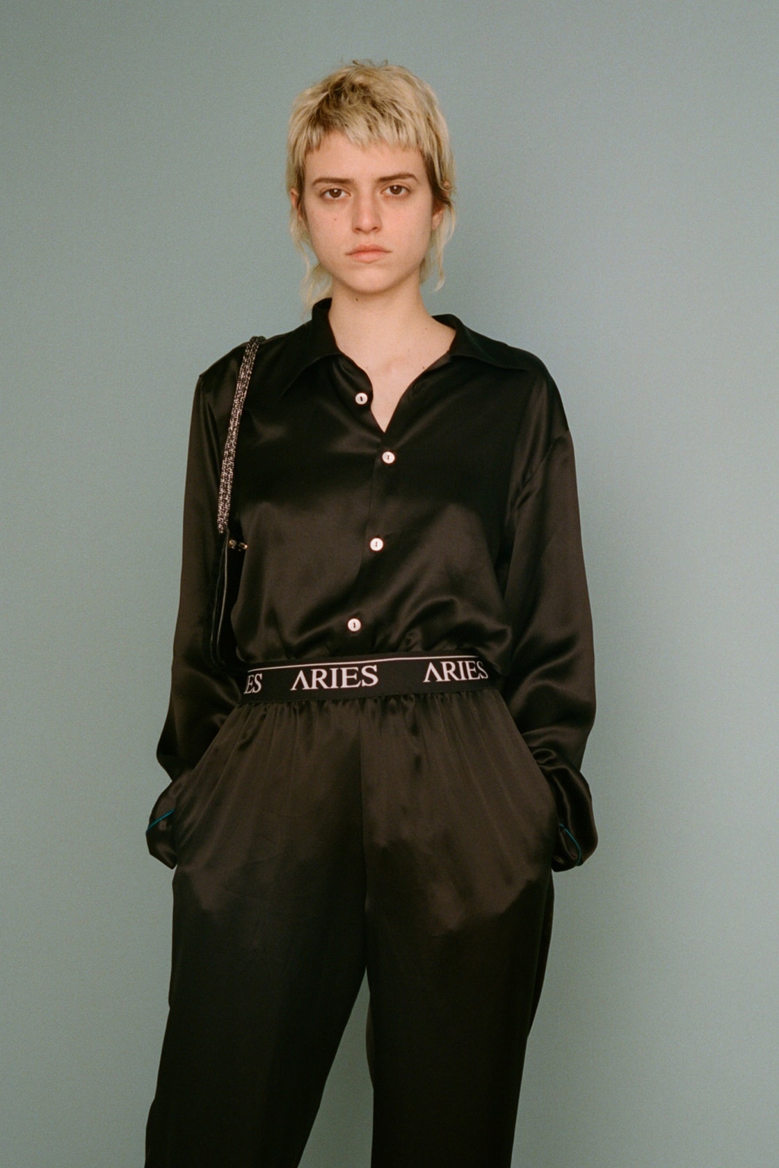 aries fall/winter 2019 collection black shirt sweatpants