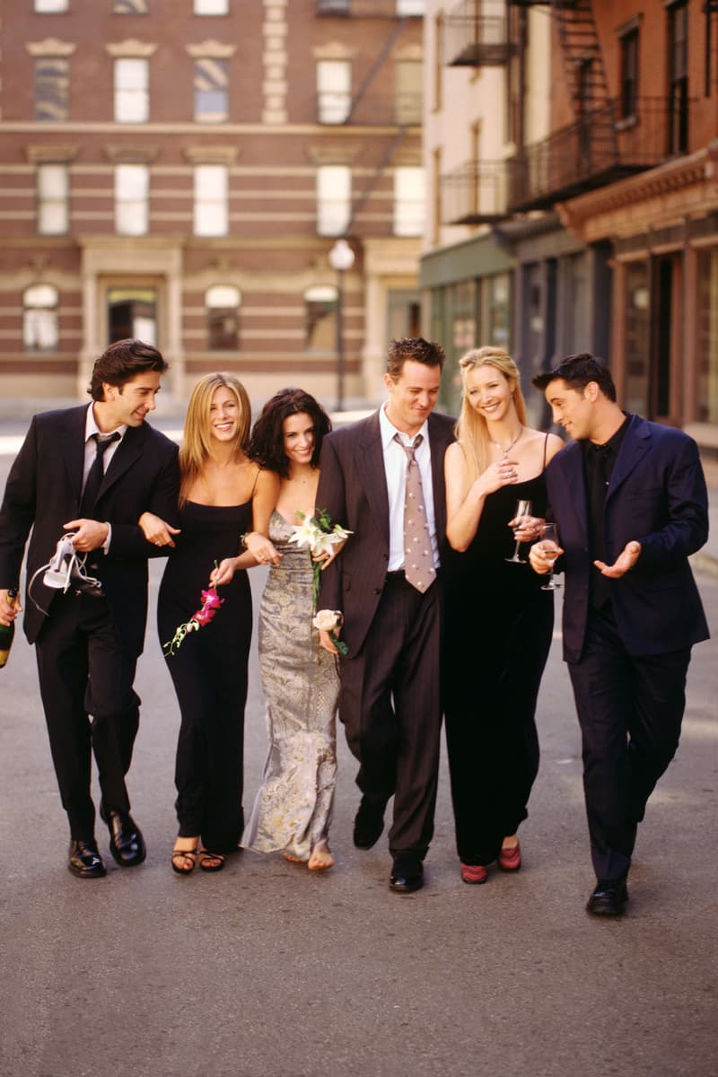 Friends David Schwimmer Ross Geller Jennifer Aniston Rachel Green Courteney Cox Monica Matthew Perry Chandler Bing Lisa Kudrow Phoebe Buffay Matt LeBlanc Joey Tribbiani TV sitcom show series nbc warner bros comedy ensemble cast