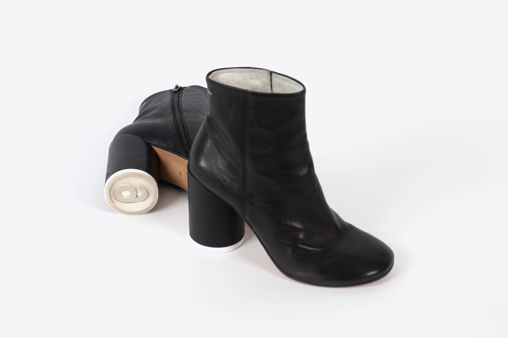 mm6 maison margiela fall winter stamp collection jewelry accessories boots shoes