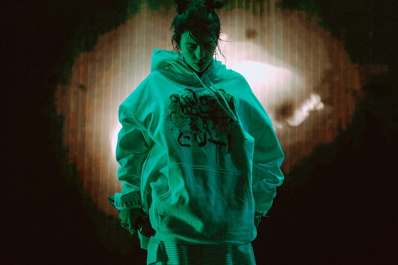 billie eilish wearing hoodie