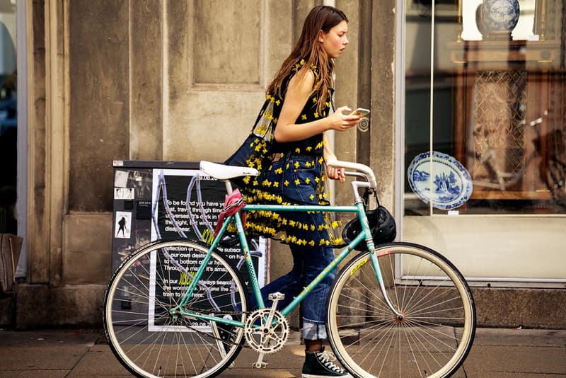 bottega veneta diagonal panelled belt item CPHFW Spring Summer 2020 Street Style SS20 Influencer Bike