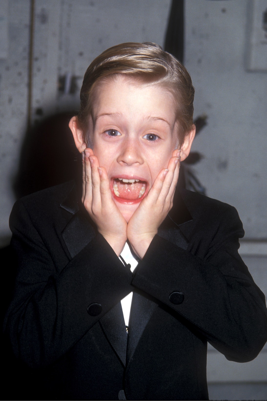 home alone reboot disney macaulay culkin twitter react celebrity child actor hollywood movies film