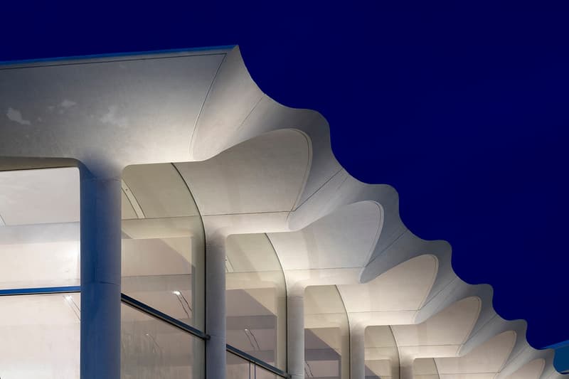 apple miami new store aventura mall jony ive foster partners usa interior design architecture