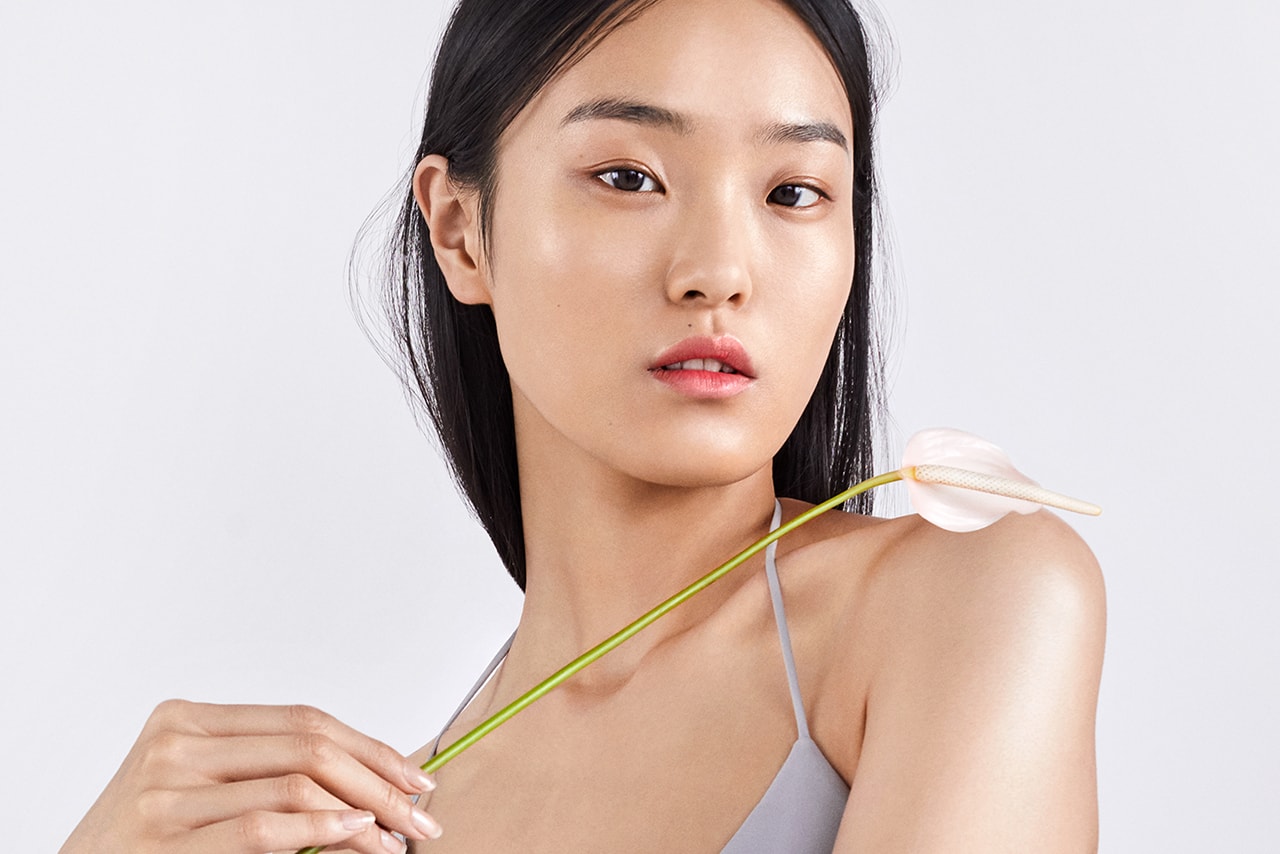 Peach & Lily Model Korean K-Beauty Skincare Glowy Glass Skin Dewy Flower