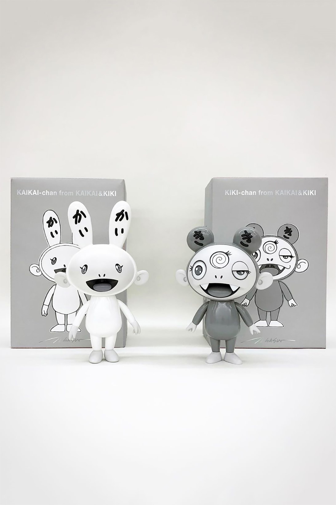 takashi murakami kaikai kiki figures black white vinyl figures art release tokyo japan artist