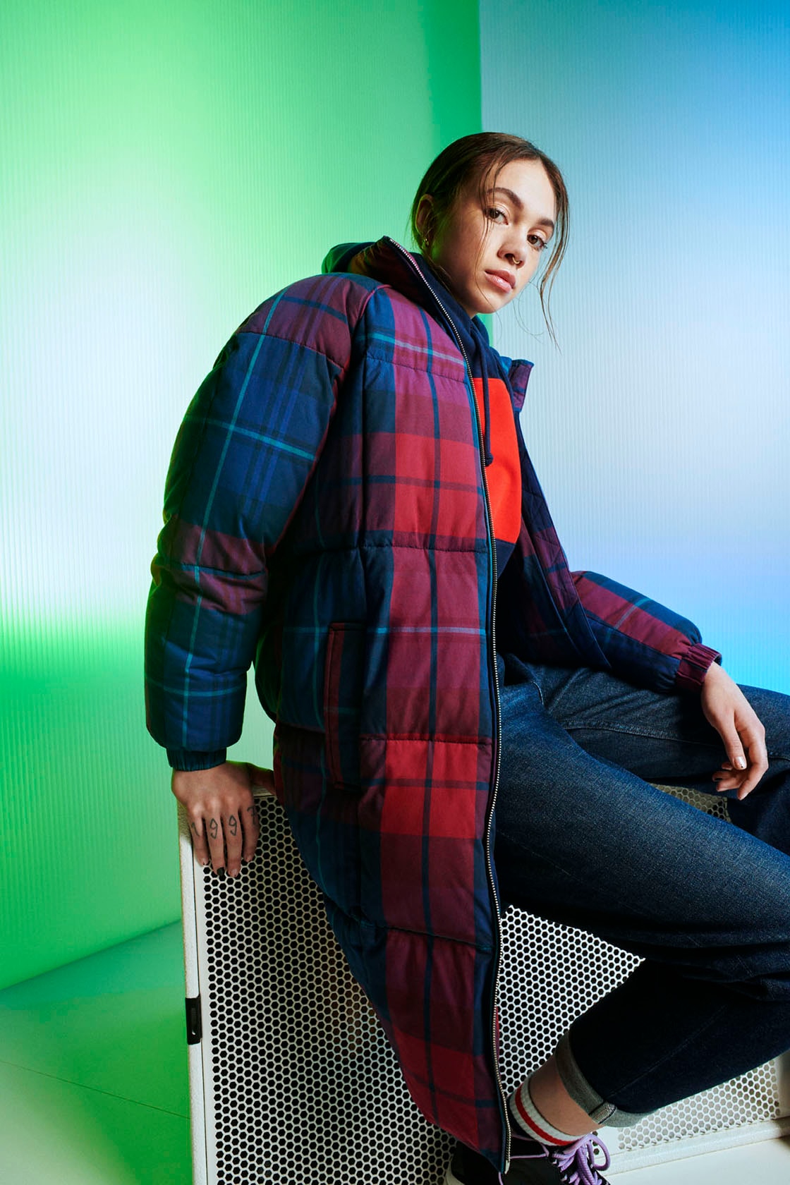 tommy jeans hilfiger fall 2019 lookbook music iv jay glowie saba sunni colon apparel streetwear jackets outerwear