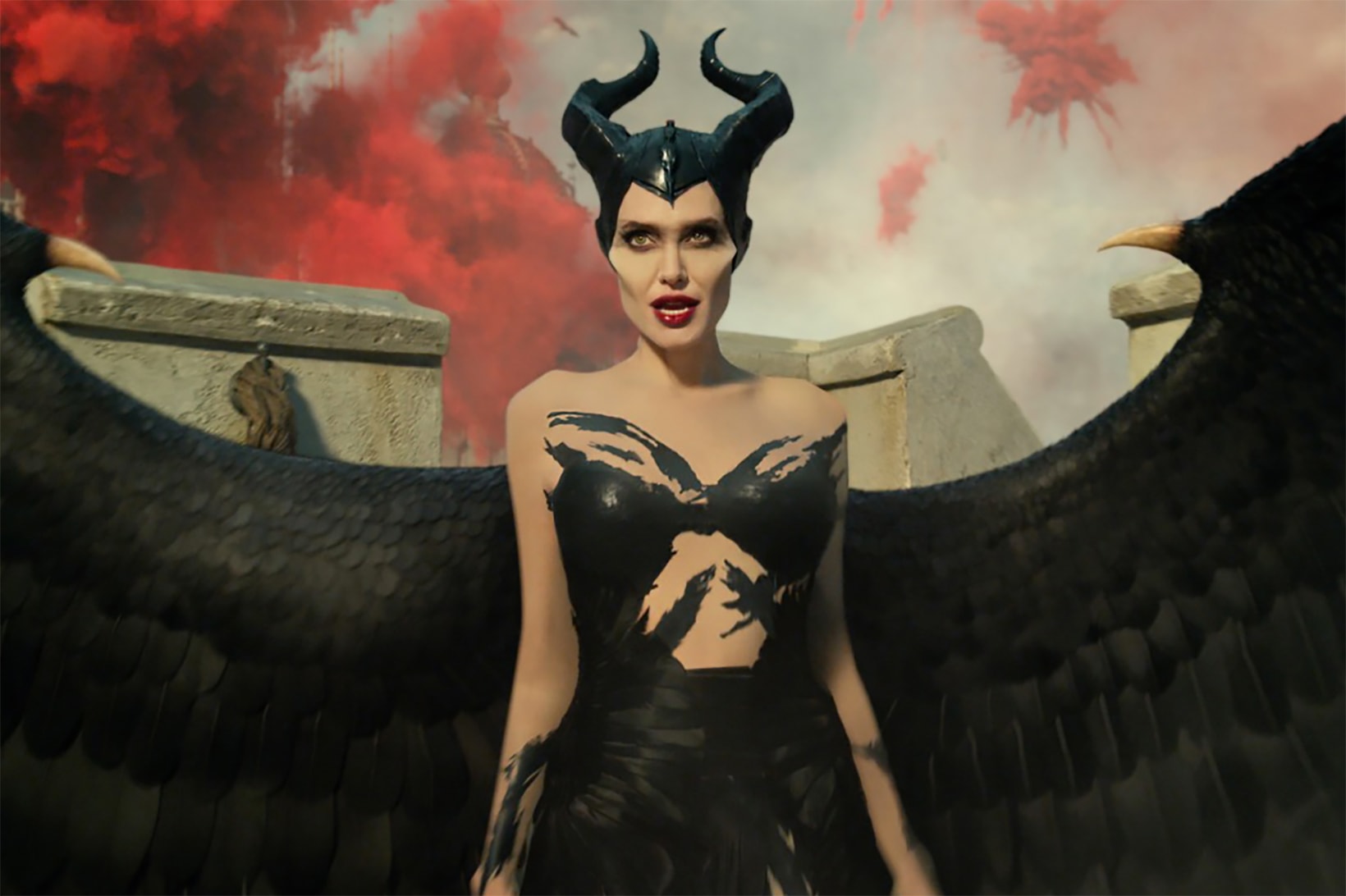 disney maleficent mistress of evil angelina jolie transform makeup behind the scenes movies hair 