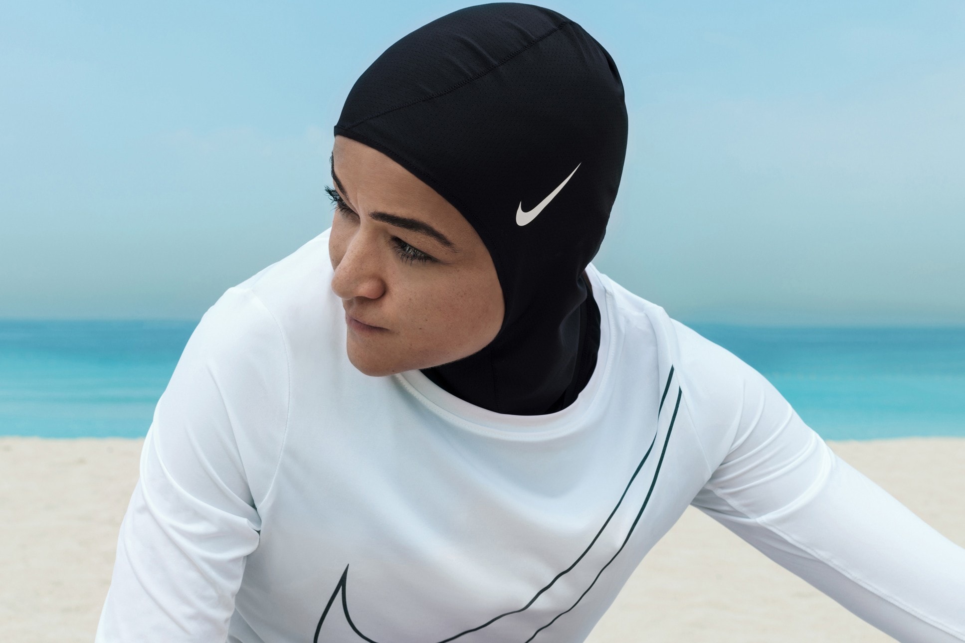 nike pro hijab woman sports athlete swoosh 